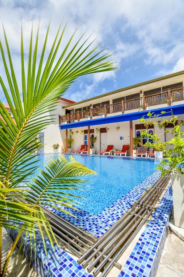 Equatorial Divers Lodge Addu-atollen Eksteriør bilde